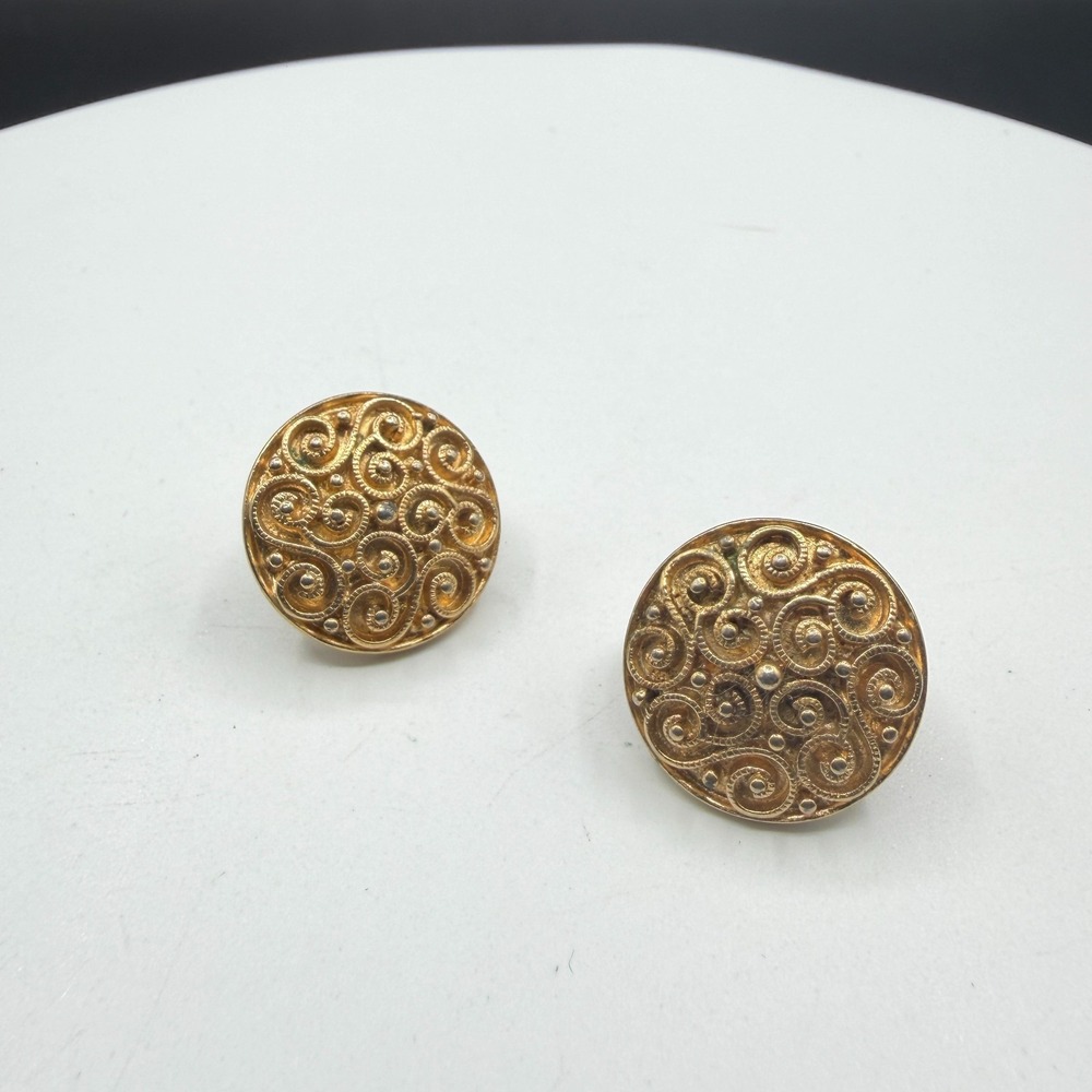 SARAH COV Gold Tone Scrollwork Round Clip On Earrings Vintage Costume Jewelry